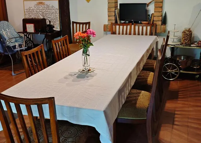 Konukevi Arpad Haz 3*